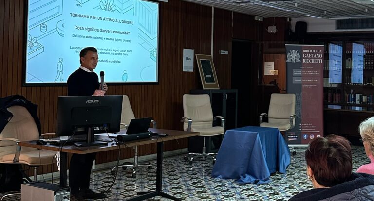 Incontro con Gaetano Contento sul tema "La forza delle connessioni: costruire comunità nell'era digitale"