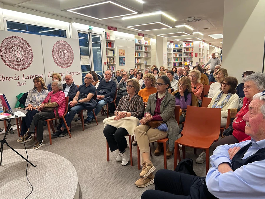 Rassegna "Acqua, Terra, Fuoco, Aria": quarto incontro con la partecipazione di Roberto Battiston